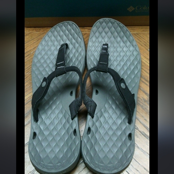 Columbia Sandals Charcoal and Black - Picture 5 of 5